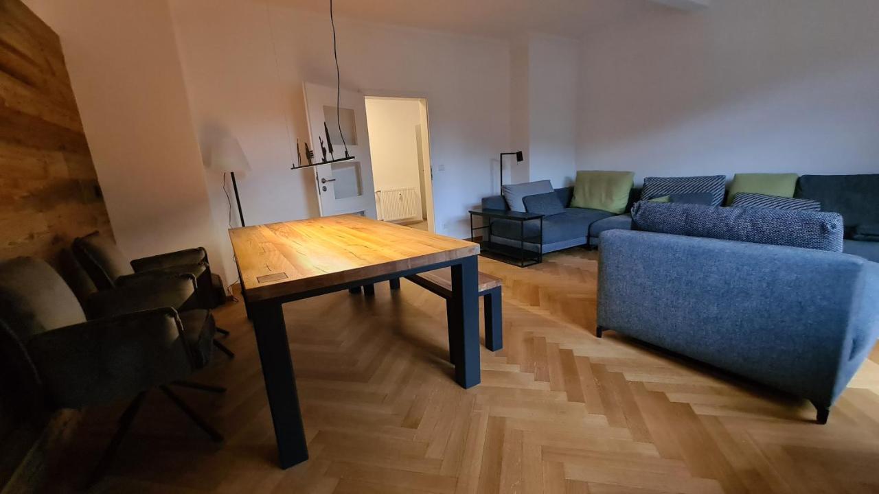 Bunter Hirsch Ferienwohnung Im Garmischer Zentrum Экстерьер фото